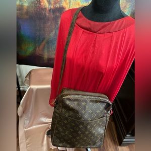 LV MARCEAU MESSENGER LEATHER CROSSBODY BAG